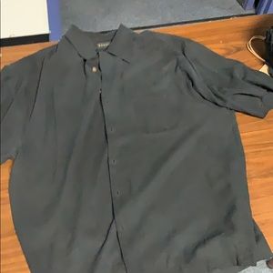 Men’s short sleeve dress shirt